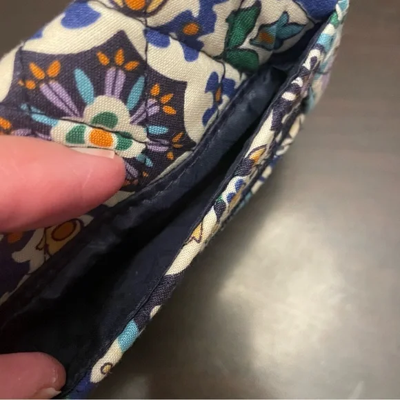 Vera Bradley Euro Wallet Lisbon Medallion RFID Trifold Snap Close Travel Compact - Picture 4 of 14